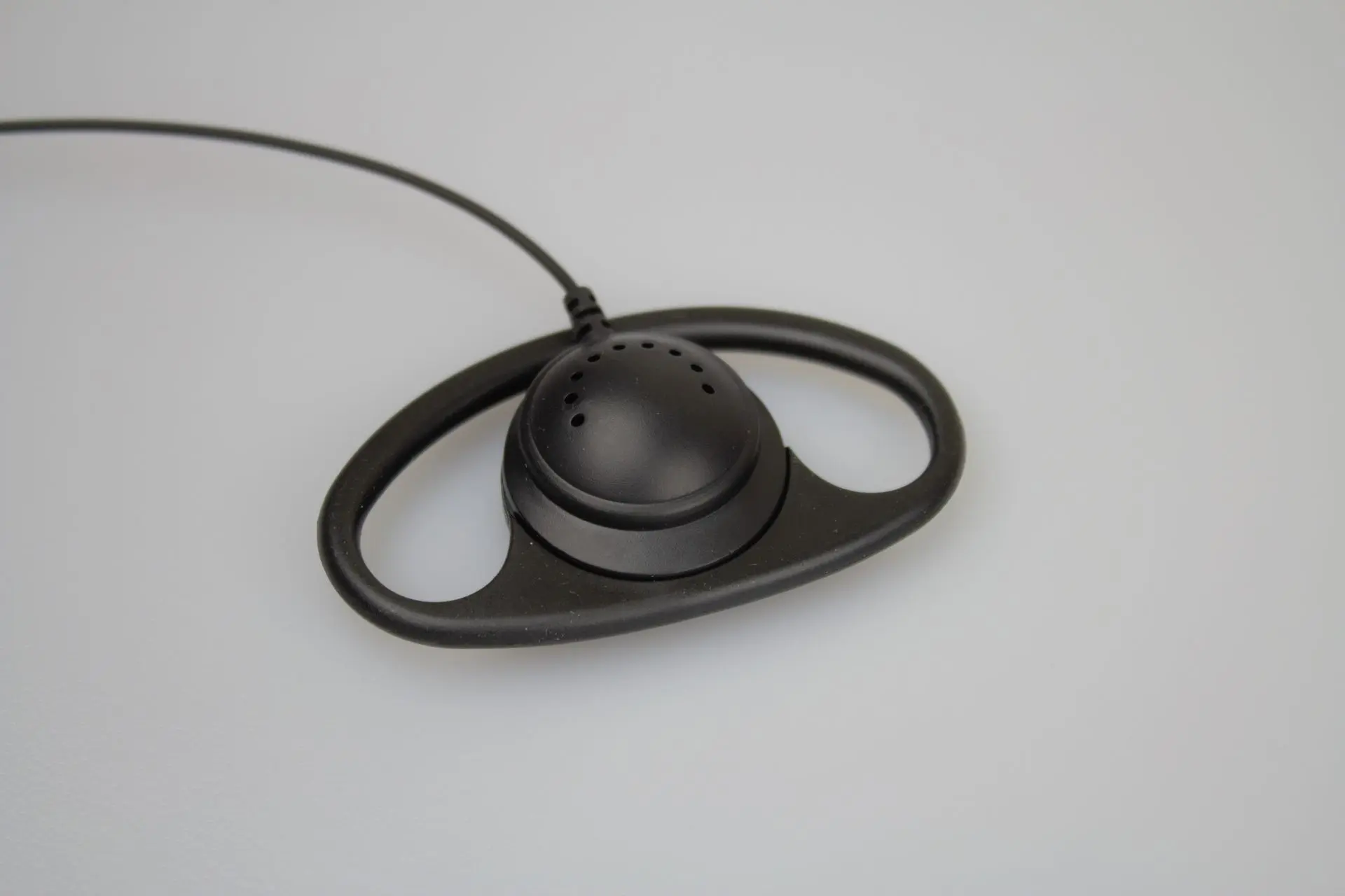 D shape radio earpiece